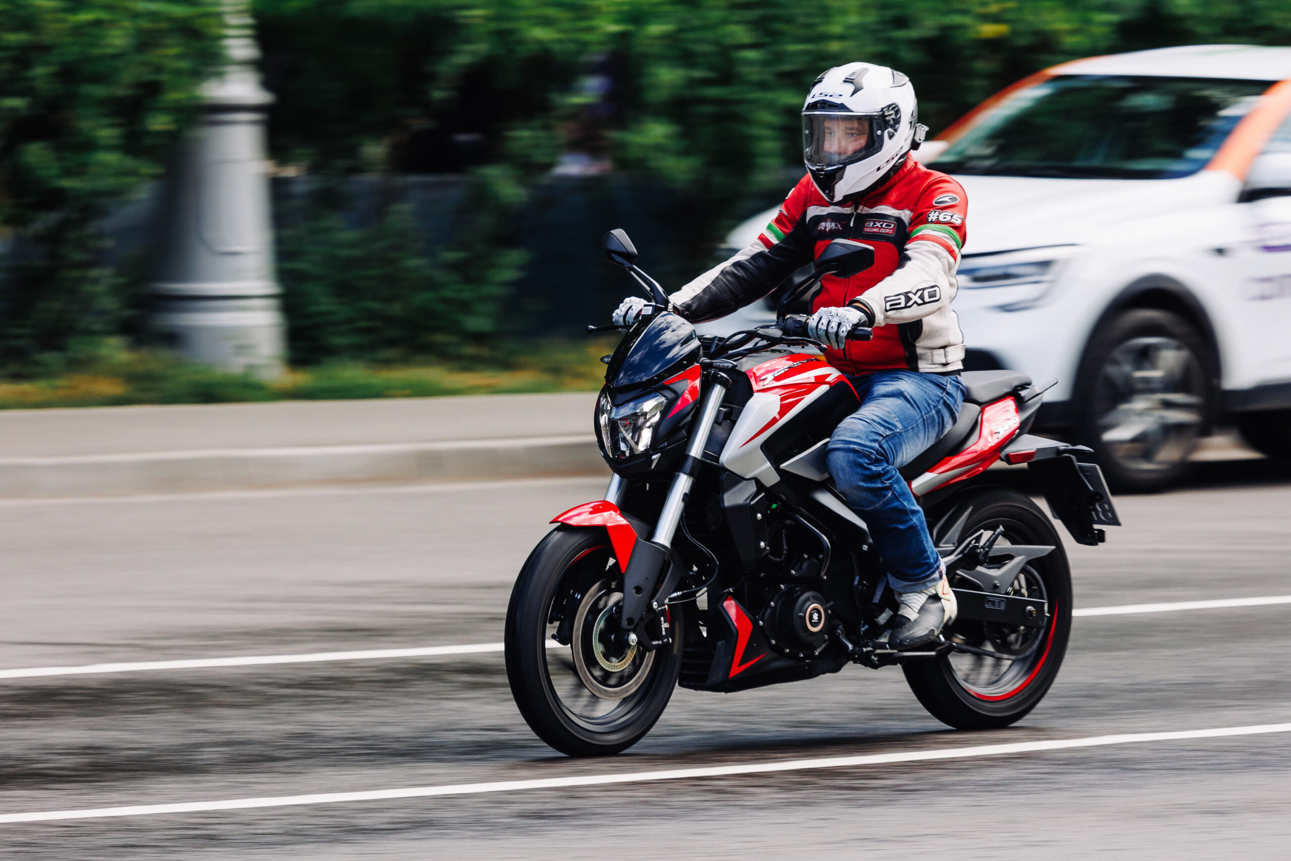 Bajaj Dominar 250 в России