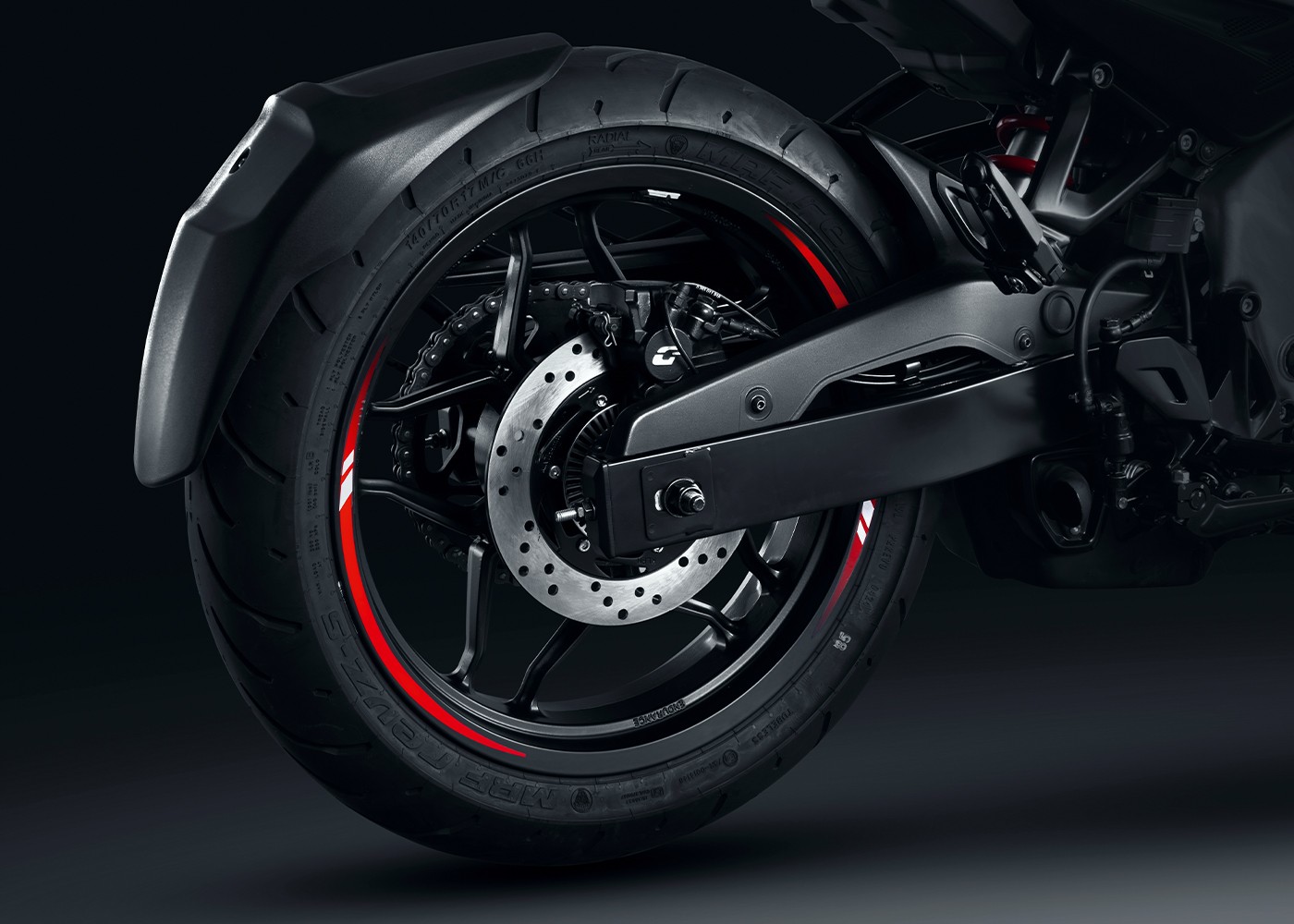 Мотоцикл Bajaj Pulsar NS400Z - Контроль пробуксовки заднего колеса