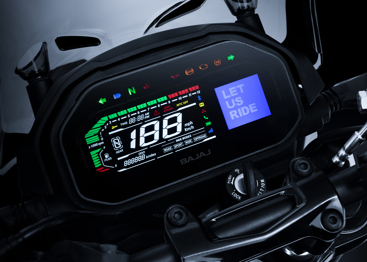 Мотоцикл Bajaj Dominar 400 Touring - Полностью цифровая приборная панель с Bluetooth